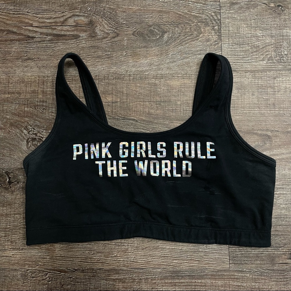 Victoria Secret PINK 2012 fashion show sports bra